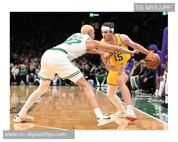 里夫斯分享与东詹并肩作战的感受与三位无私创造者的默契配合